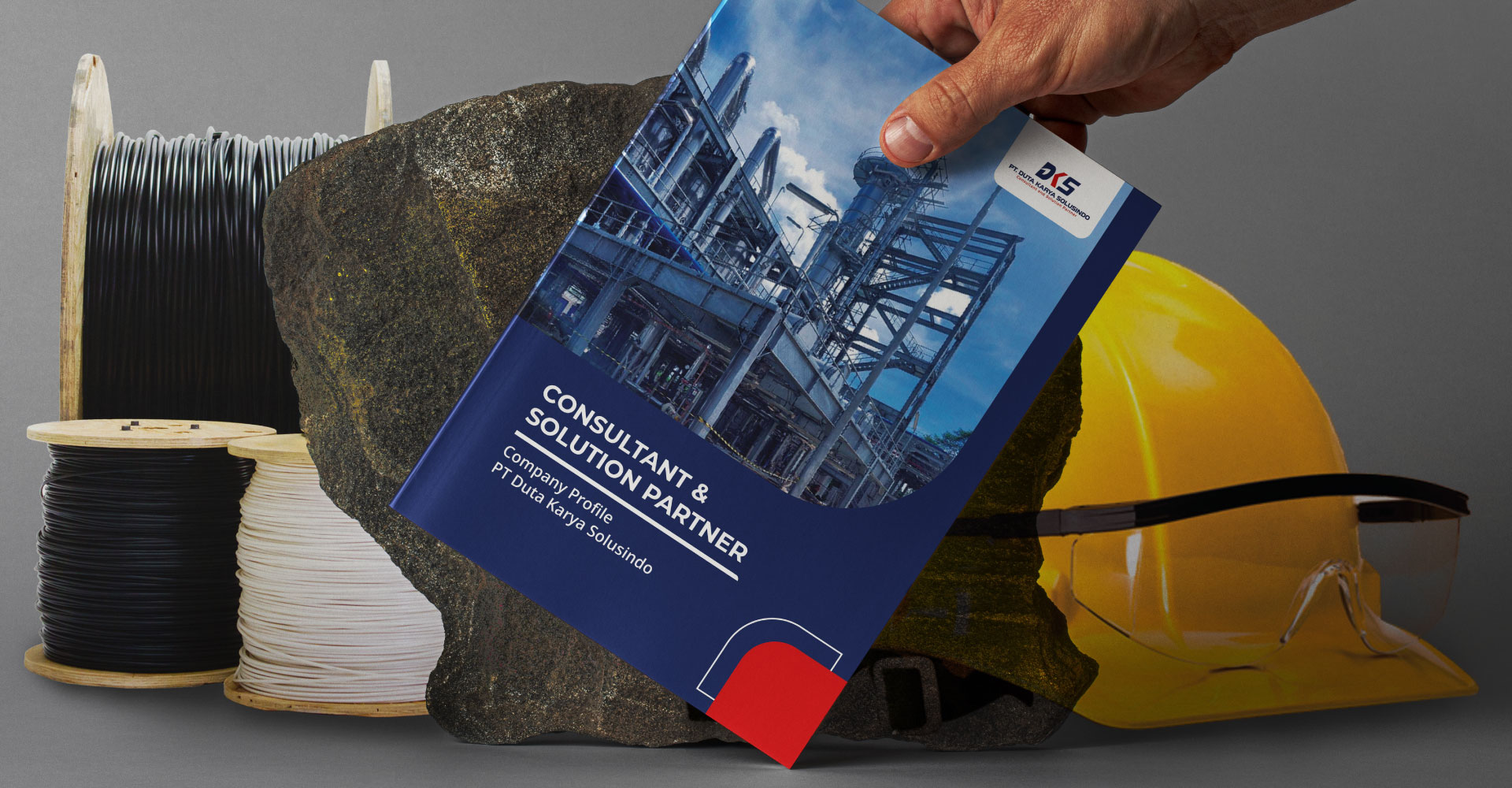 Mockup Company Profile PT Duta Karya Solusindo 1